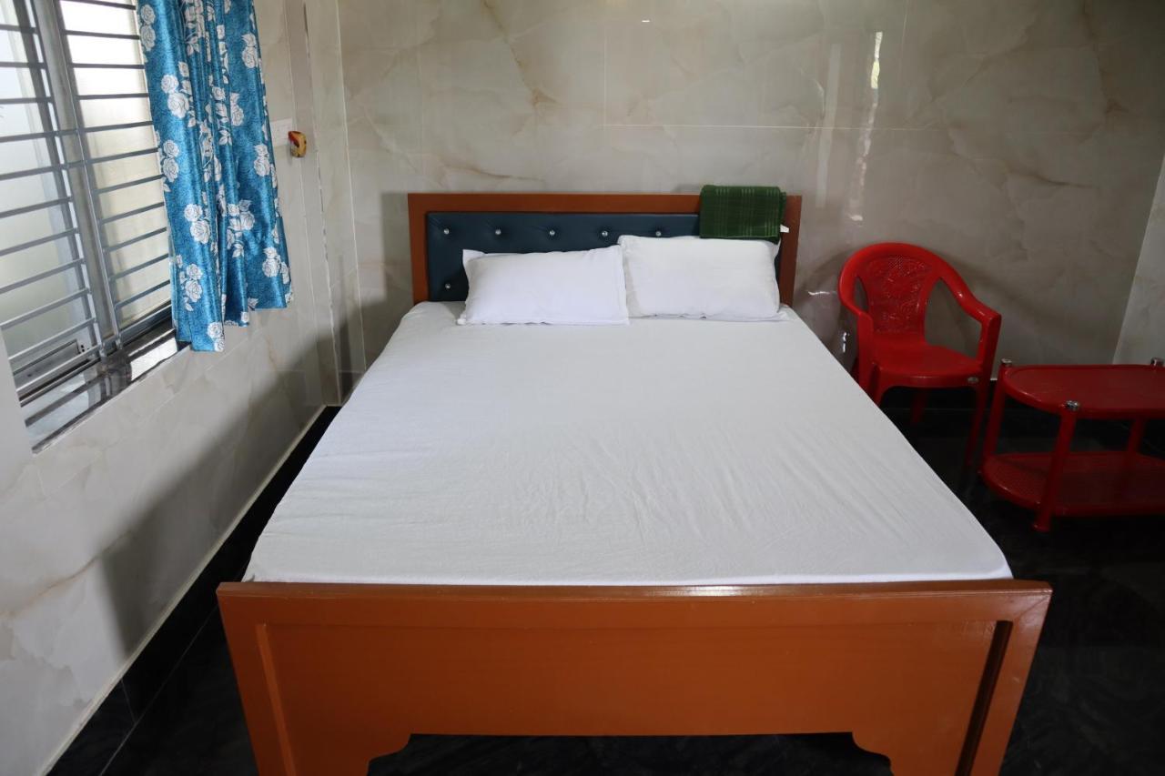 Jagannatha Guest House Пури Экстерьер фото
